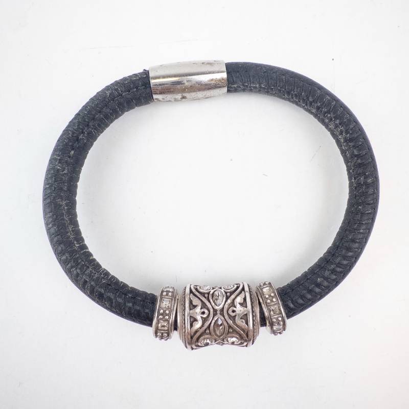 lot 223 image: Brighton Black Leather Bracelet With Ornate Filigree Silver Bead Centerpiece and Fabric Pouch