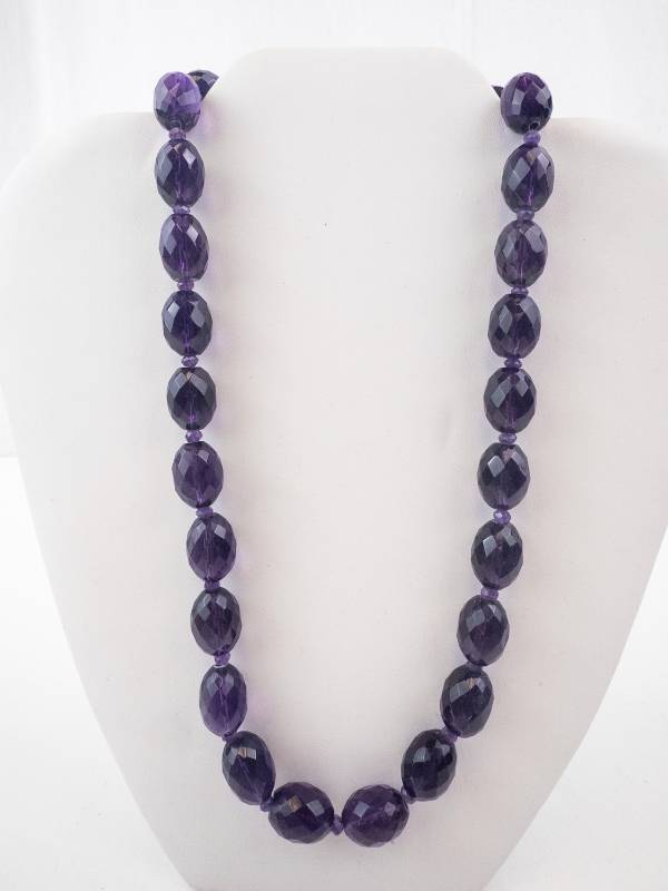 lot 6A image: Amethyst Bead Necklace - Faceted Purple Stones With 14K Gold Clasp