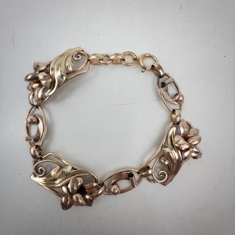 lot 216 image: Vermeil on Sterling Silver Floral Filigree Bracelet