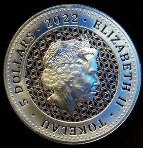 lot 10 image: Gem Uncirculated Bulgarian Minted 2022 Tokelau $5 Bull & Bear 1oz 9999 Silver Round