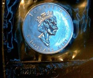 lot 20 image: Better Date, Mint Sealed 1989 Canada Silver Maple Leaf