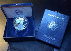 lot 50 image: 1996-P Proof Silver Eagle with Box & COA