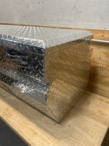 Northern Tool + Equipment Truck Toolbox, 47.75in. x 15.75in. x 20in. x 18in., Aluminum, Diamond Plate, Pull Handle Latches MSRP $369.99