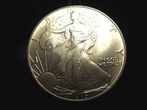 lot 9 image: 1986 American Eagle $1 Silver Coin
