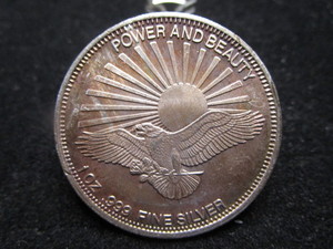 lot 21 image: 200th Ann. US Constitution Silver Round