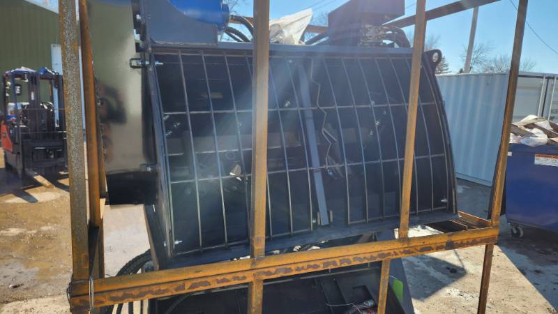 lot 4513 image: AGT 61-IN Skid Steer Concrete Mixer (SSCM61S)