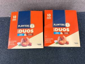lot 3 image: 2 Packs Of Planters Duos