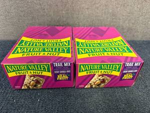lot 101 image: 2 Boxes Of Fruit And Nut Bars