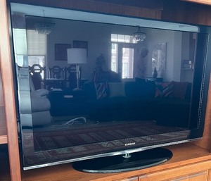 lot 13 image: 46 Samsung TV with Subwoofer, Tower Speaker & Remote