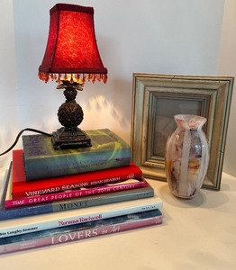 lot 65 image: Pineapple Table Lamp With Red Fringe Shade, Vase, Frame & Books Lot