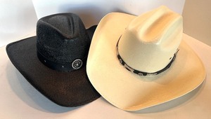 lot 78 image: Gone Country Black Cowboy Hat Size M & Summit Hats White Cowboy Hat Size 7 34