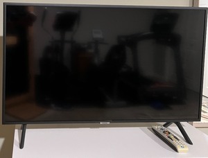 lot 127 image: Samsung UN60NU7100FXZA 40-Inch 4K UHD Smart TV