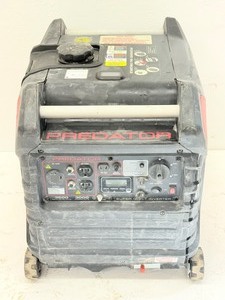 lot 3 image: Used PREDATOR 3500 Watt SUPER QUIET Inverter Generator w CO SECURE Tech