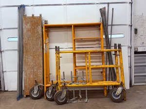 lot 33 image: Heavy Duty MetalTech Baker-Style Rolling Scaffold System w Outriggers &amp Leveling Jacks