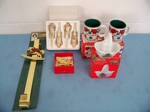 lot 36 image: Miscellaneous Christmas Items - some items NEW in Original Packaging