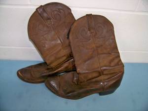 lot 50 image: Durango Leather Cowboy Boots