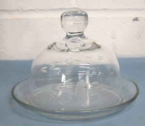 lot 62 image: Princess House Crystal Serving Dish with Cover - in Original Box