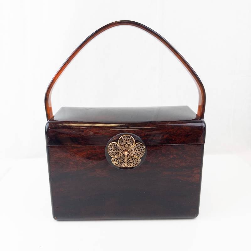 lot 153 image: Maitland Smith Burlwood Jewelry BoxlPurse with Brass Butterfly Clasp & Carry Handle