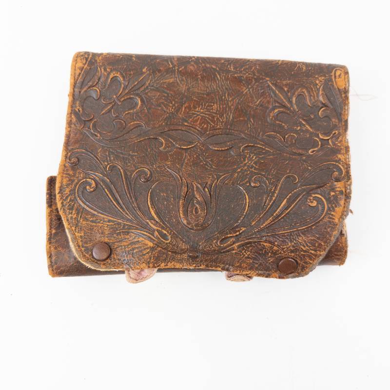 lot 158 image: Antique Embossed Leather Travel Case - Pink Satin Interior