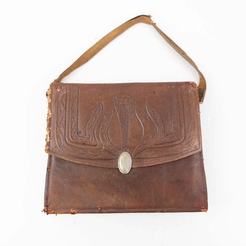 lot 159 image: Vintage Brown Leather Handbag with Embossed Front Flap - Frame Closure