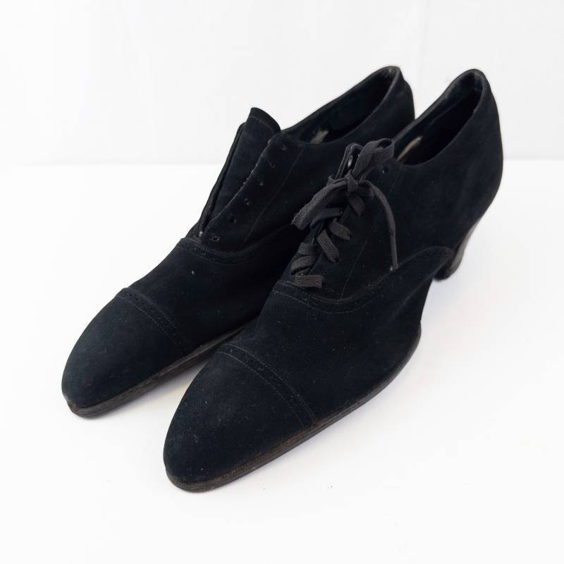 lot 178 image: Vintage Black Suede Oxford Heels - 2 in Block Heel, Womens Dress Shoes