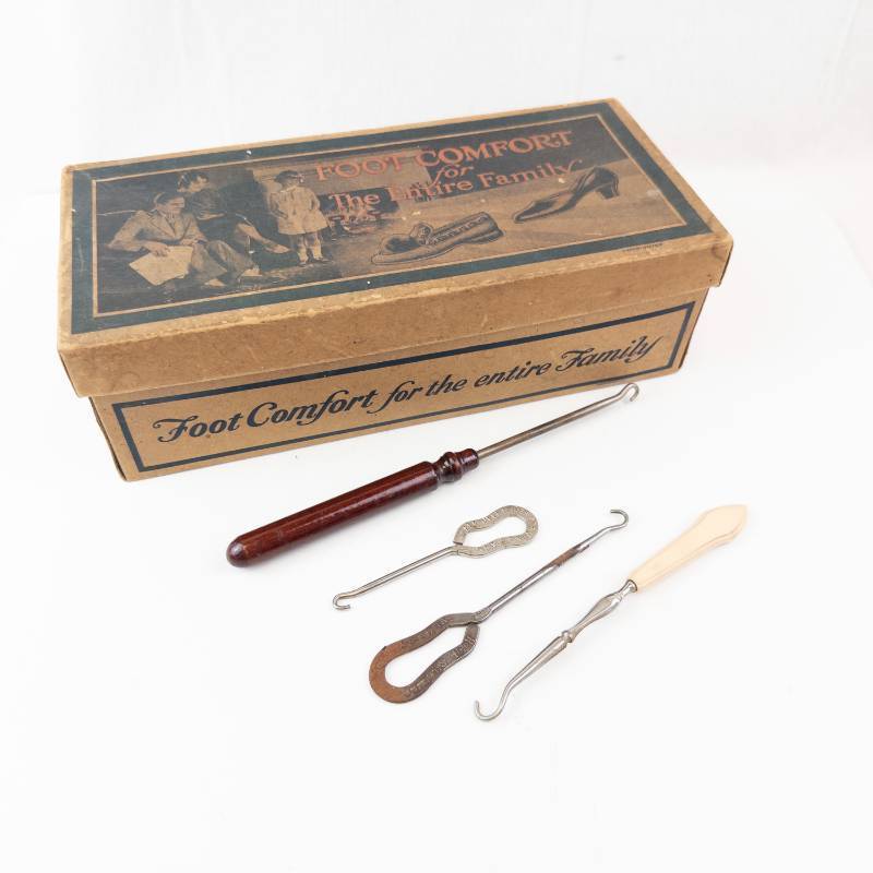 lot 186 image: Foot Comfort - 4-Piece Foot Care Tool Set