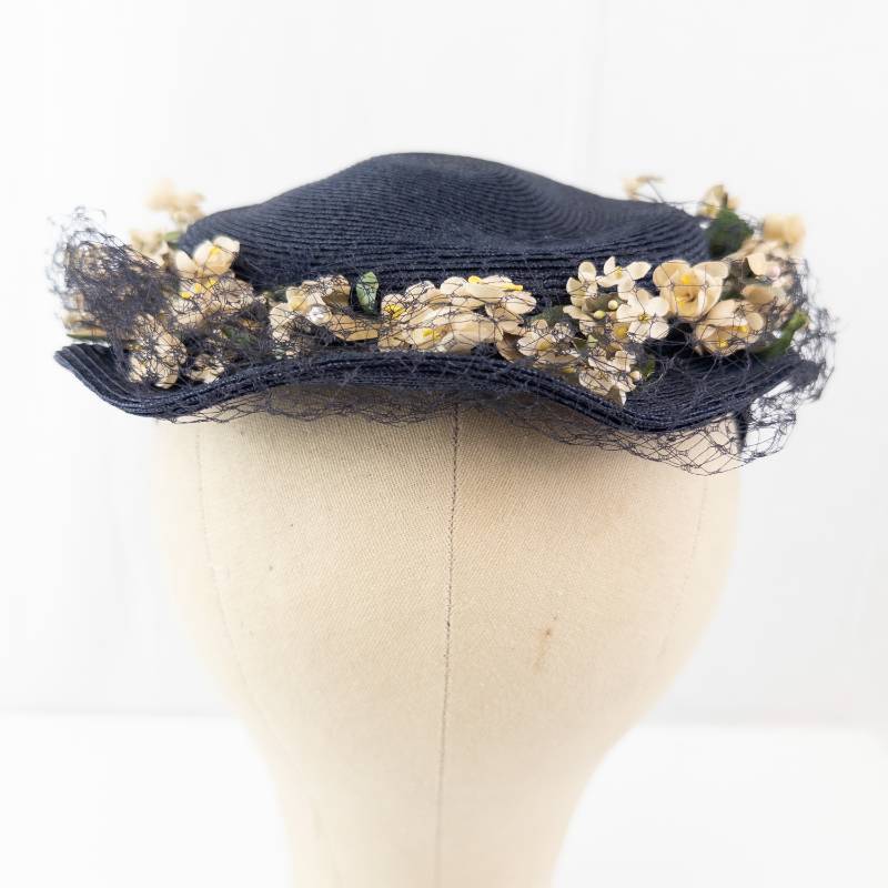 lot 85 image: Vintage Navy Blue Hat with Cream Floral Trim & Netting - Fascinator Style