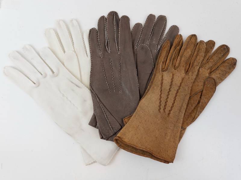 lot 92 image: Vintage ladies Leather Gloves - Brown, White & Gray Assorted Pairs (Used)