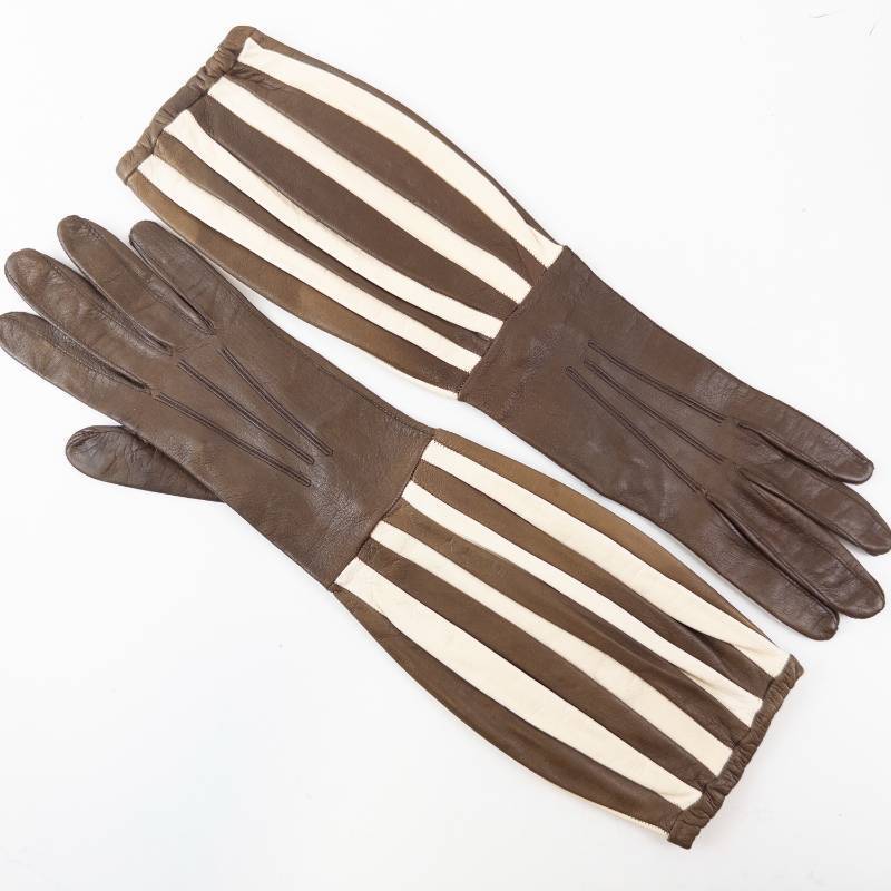 lot 93 image: Brown Leather Gloves with Cream Striped Cuffs - Vintage Gauntlet Style