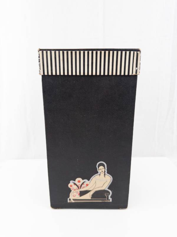 lot 238 image: Maurice L Rothschild Young-Quinan Co Presentation Box Black with Striped Rim