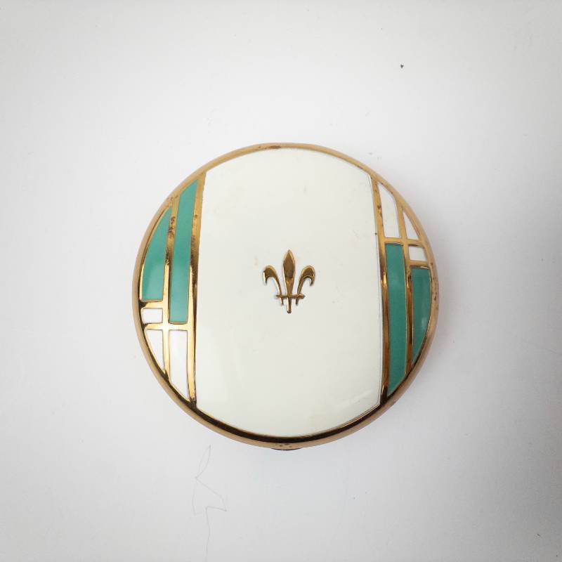 lot 253 image: Art Deco Fleur-de-Lis Gold-Tone Compact with Turquoise Inlays - Vintage Makeup Case