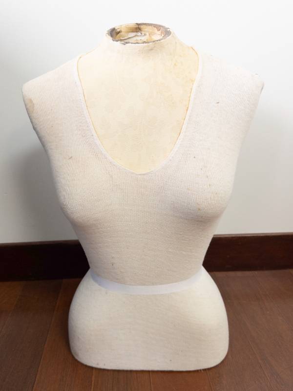 lot 210 image: Dress Form Mannequin Bust - Cream Fabric Cover, Used