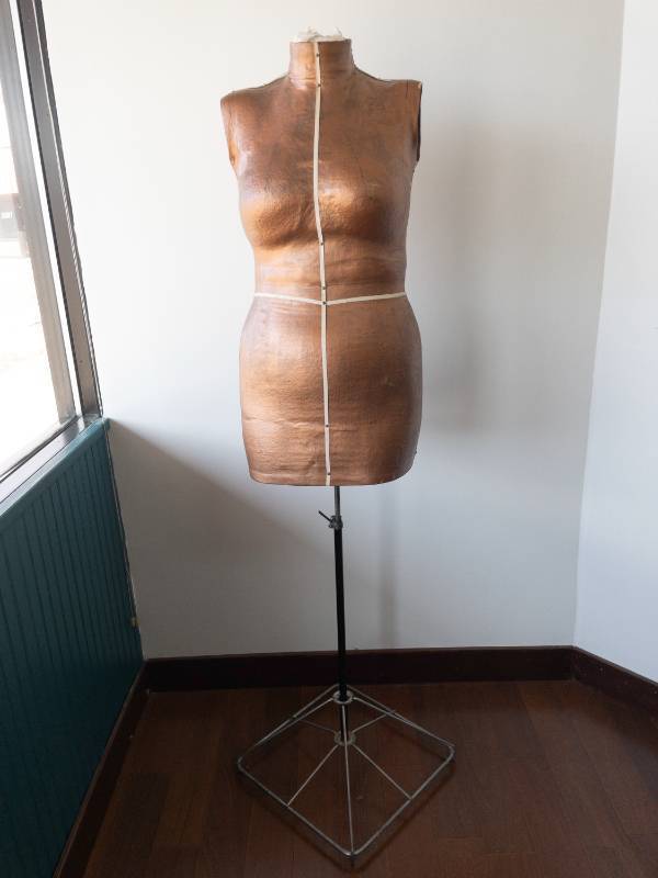lot 198 image: Paper Mache Dress Form - Life-Size Female Mannequin on Adjustable Stand