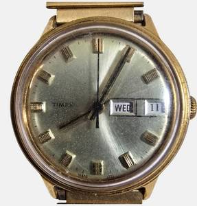 lot 20 image: Vintage Timex Mercury Day-Date Mens Watch in Gold Tone  Manual Wind.