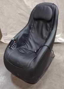 lot 63 image: Massage Chair Works as it Should