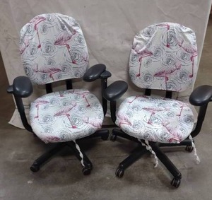 lot 70 image: 2 Office Chairs