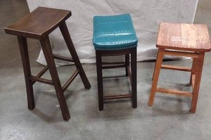 lot 45 image: 3 Different Bar Stools