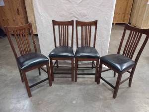 lot 33 image: 4 Wooden Dining Chairs Upholstered Seat