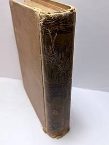 lot 118 image: The Living World A Complete Natural History of Fishes, Reptiles, Insects, Birds & Mammals