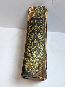 lot 158 image: Hartford S. Andrus & Son 1852 Holy Bible - Old & New Testaments, Original Tongues