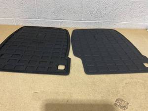 lot 265 image: Hyundai Palisade Rear Back Seat Mat 80b30