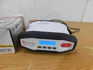 lot 14 image: VECTOR 50 Amp Battery ChargerMaintainer