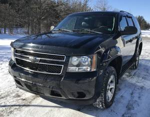 lot 4 image: 2011 Chevy Tahoe 4X4
