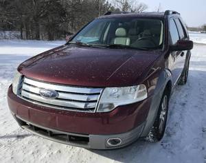 lot 1 image: 2008 Ford Taurus X SEL