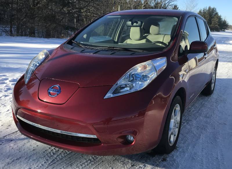 lot 2 image: 2012 Nissan Leaf SL
