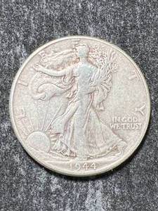 lot 14 image: 1944 US WALKING LIBERTY HALF DOLLAR