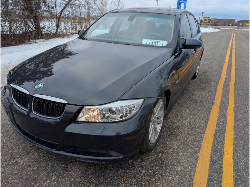 lot 10 image: 2007 BMW 328xi