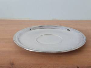 lot 1091 image: 10 34 337-grams Silverplated Serving Platter by Wallace (round)