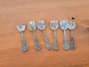 lot 1115 image: Lot of (6) 5 14 168-grams (total) Sterling Silver Ice Cream Forks - Francis I by Reed & Barton