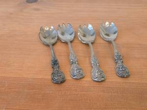 lot 1114 image: Lot of (4) 5 14 112-grams (total) Sterling Silver Ice Cream Forks - Francis I by Reed & Barton